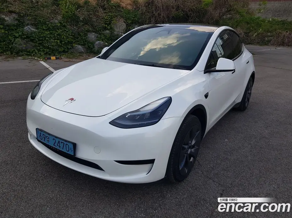 Tesla Model Y 2025 автомат (гидро), фото 1 Tesla Model Y 2025 автомат (гидро), фото 1