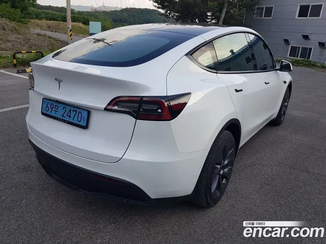 Tesla Model Y 2025 автомат (гидро), миниатюра 4 Tesla Model Y 2025 автомат (гидро), миниатюра 4