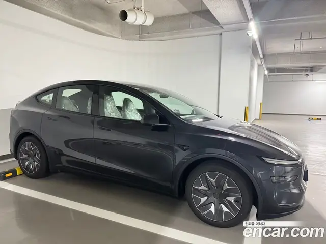 Tesla Model Y 2026 1.0 автомат (гидро), миниатюра 3 Tesla Model Y 2026 1.0 автомат (гидро), миниатюра 3