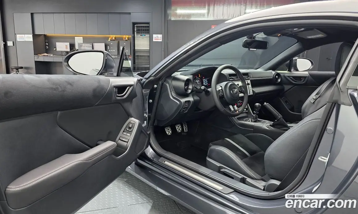 Toyota 86 2024 2.4 механика, фото 12 Toyota 86 2024 2.4 механика, фото 12