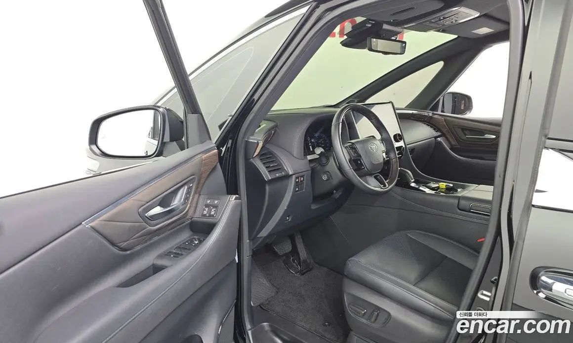 Toyota Alphard 2024 2.5 автомат (гидро), фото 13 Toyota Alphard 2024 2.5 автомат (гидро), фото 13