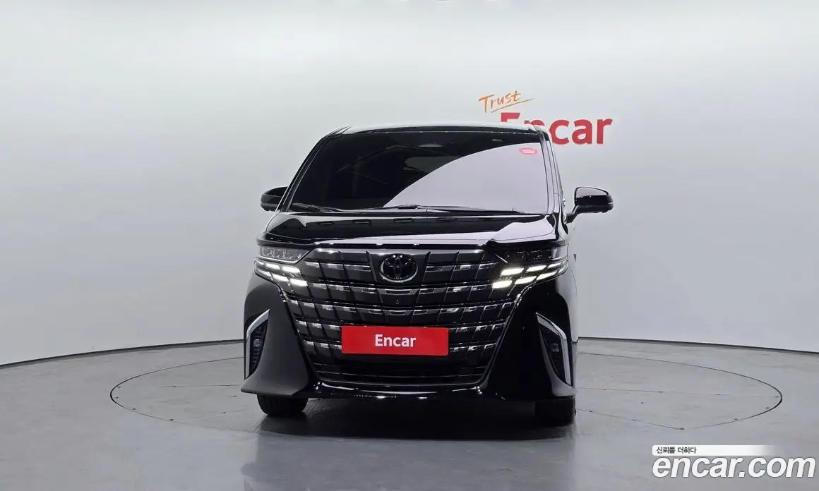 Toyota Alphard 2024 2.5 автомат (гидро), фото 3 Toyota Alphard 2024 2.5 автомат (гидро), фото 3