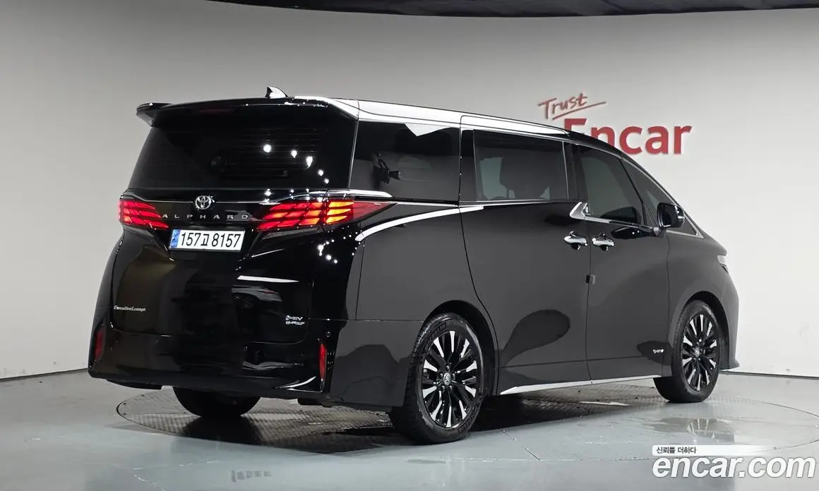 Toyota Alphard 2024 2.5 автомат (гидро), фото 1 Toyota Alphard 2024 2.5 автомат (гидро), фото 1