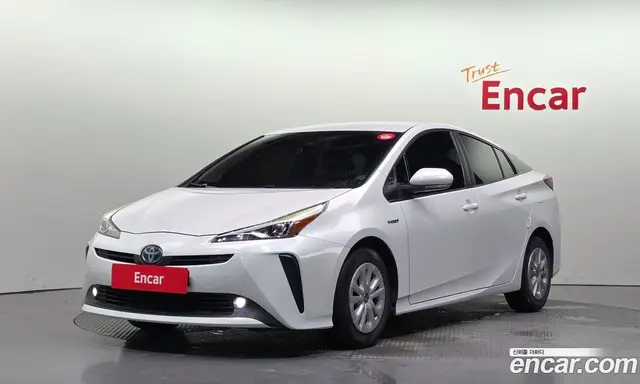 Toyota Prius 2022 1.8 автомат (гидро), миниатюра 1 Toyota Prius 2022 1.8 автомат (гидро), миниатюра 1