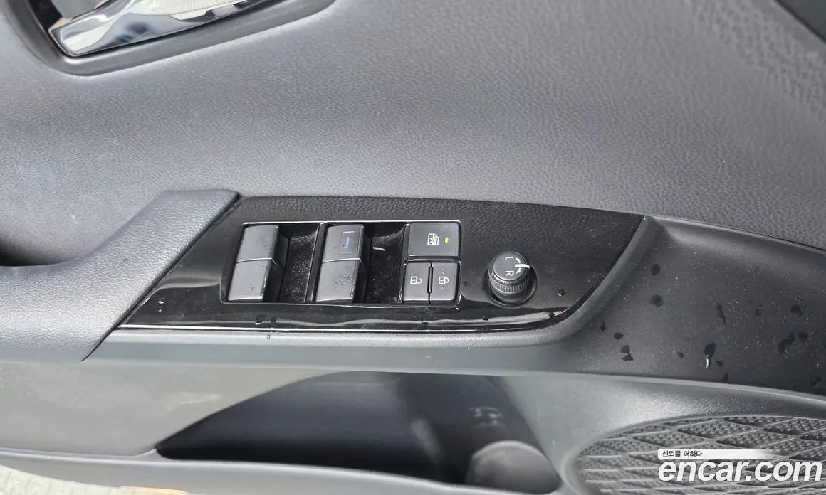 Toyota Prius 2022 1.8 автомат (гидро), фото 17 Toyota Prius 2022 1.8 автомат (гидро), фото 17