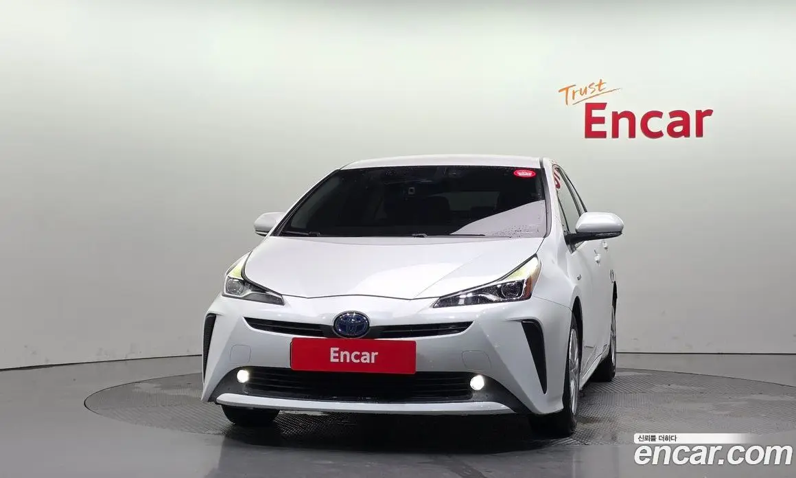 Toyota Prius 2022 1.8 автомат (гидро), фото 3 Toyota Prius 2022 1.8 автомат (гидро), фото 3