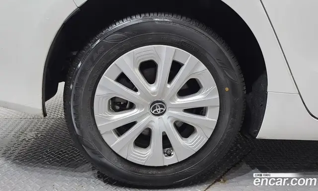 Toyota Prius 2022 1.8 автомат (гидро), миниатюра 7 Toyota Prius 2022 1.8 автомат (гидро), миниатюра 7