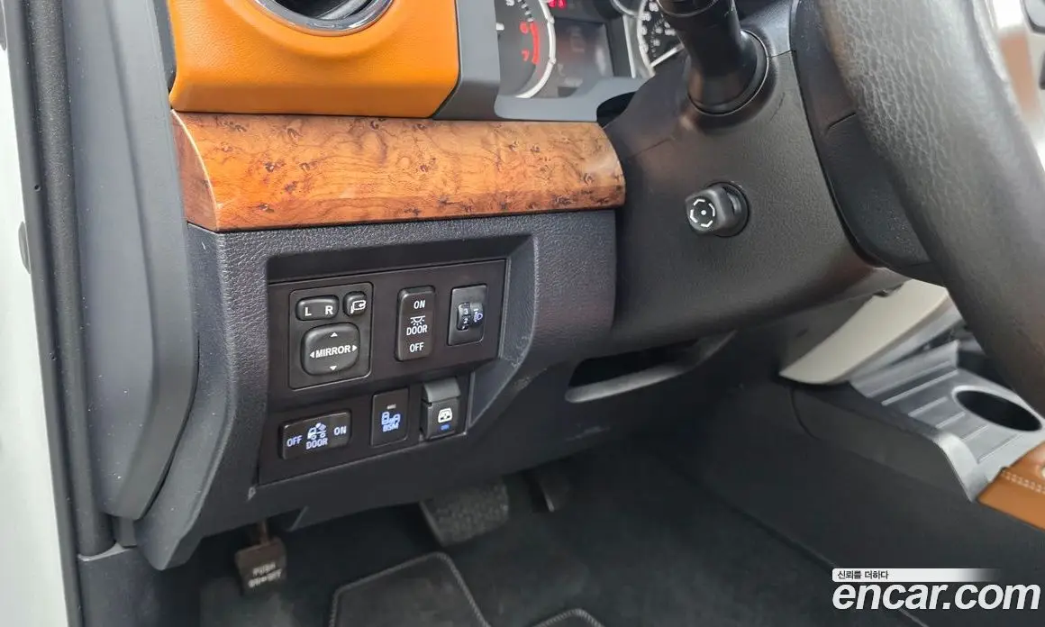 Toyota Tundra 2017 5.7 автомат (гидро), фото 26