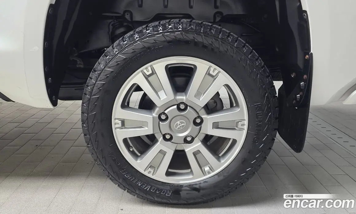 Toyota Tundra 2017 5.7 автомат (гидро), фото 7