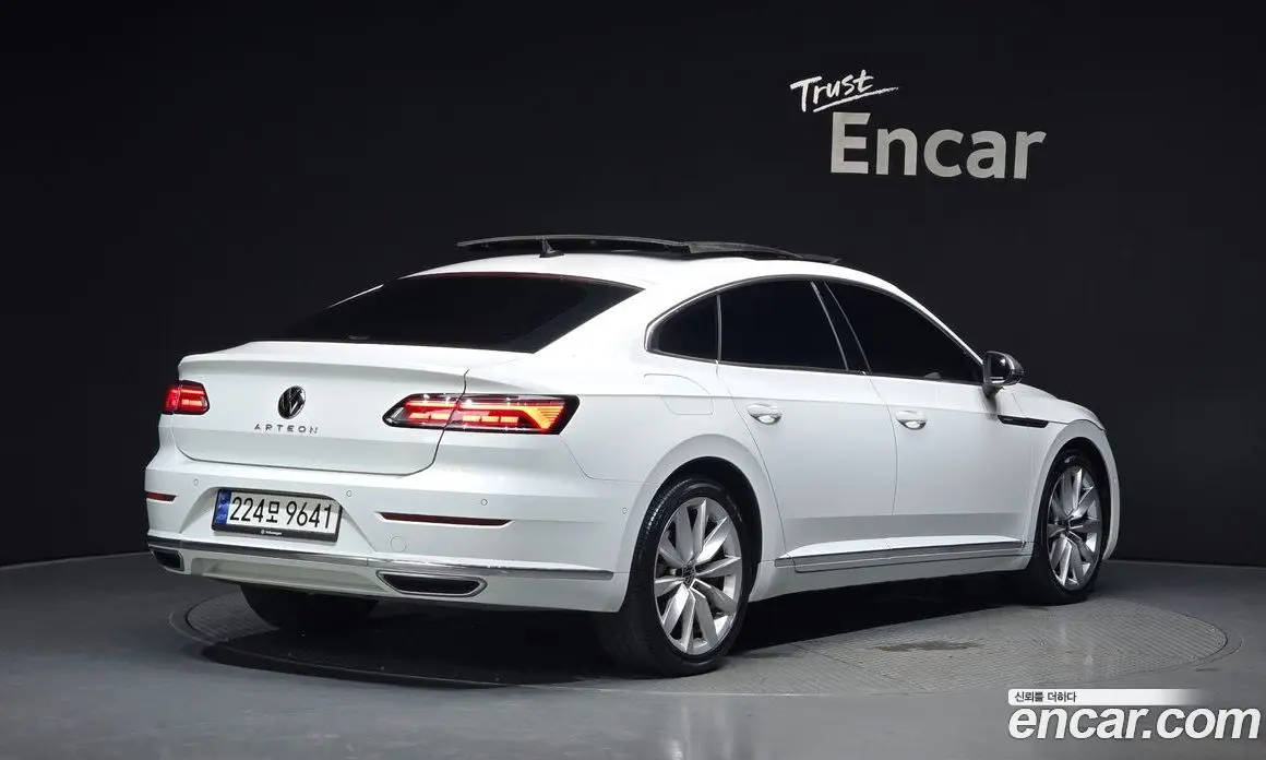 Volkswagen Arteon 2022 2.0 автомат (гидро), фото 2 Volkswagen Arteon 2022 2.0 автомат (гидро), фото 2