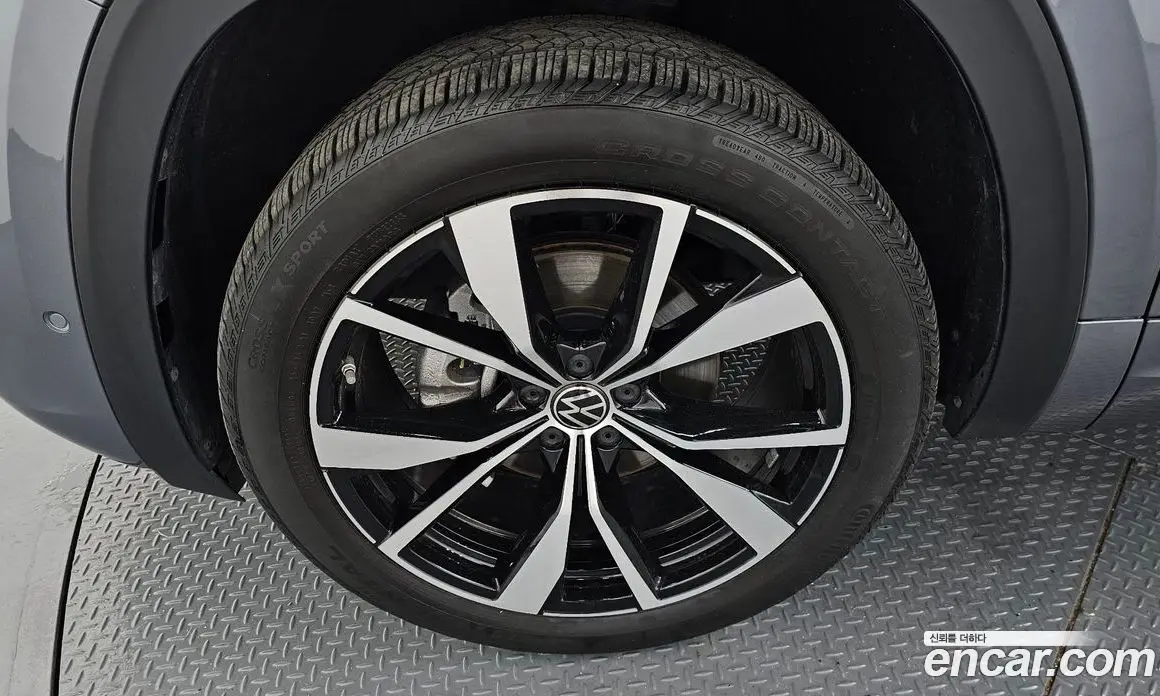 Volkswagen Atlas 2025 2.0 автомат (гидро), фото 4 Volkswagen Atlas 2025 2.0 автомат (гидро), фото 4