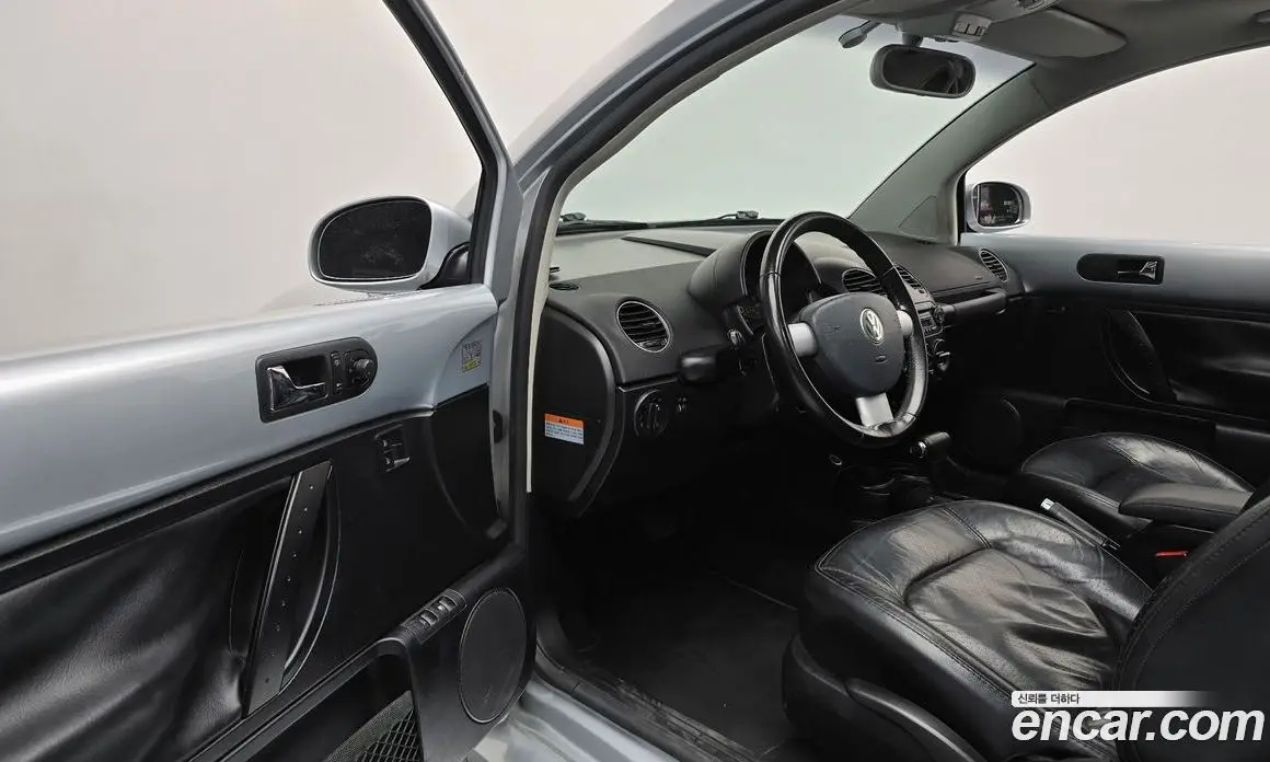 Volkswagen Beatle 2009 2.0 автомат (гидро), фото 10 Volkswagen Beatle 2009 2.0 автомат (гидро), фото 10