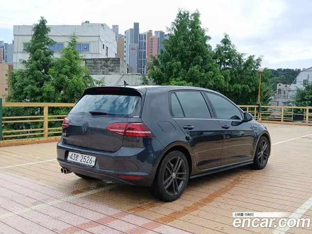 Volkswagen Golf 2014 2.0 автомат (гидро), миниатюра 4