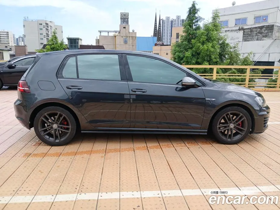 Volkswagen Golf 2014 2.0 автомат (гидро), фото 6
