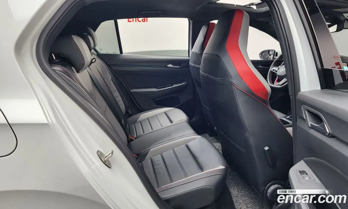 Volkswagen Golf 2024 2.0 автомат (гидро), фото 11 Volkswagen Golf 2024 2.0 автомат (гидро), фото 11