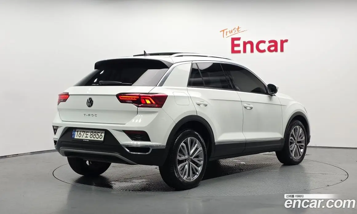 Volkswagen T-Roc 2021 2.0 автомат (гидро), фото 1 Volkswagen T-Roc 2021 2.0 автомат (гидро), фото 1