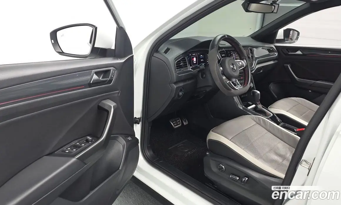 Volkswagen T-Roc 2021 2.0 автомат (гидро), фото 12 Volkswagen T-Roc 2021 2.0 автомат (гидро), фото 12