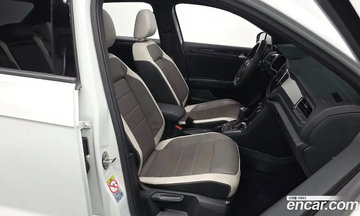 Volkswagen T-Roc 2021 2.0 автомат (гидро), фото 15 Volkswagen T-Roc 2021 2.0 автомат (гидро), фото 15