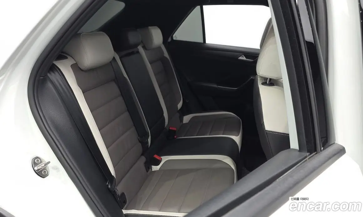 Volkswagen T-Roc 2021 2.0 автомат (гидро), фото 16 Volkswagen T-Roc 2021 2.0 автомат (гидро), фото 16