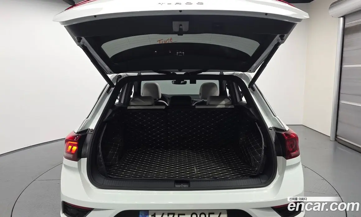Volkswagen T-Roc 2021 2.0 автомат (гидро), фото 25 Volkswagen T-Roc 2021 2.0 автомат (гидро), фото 25