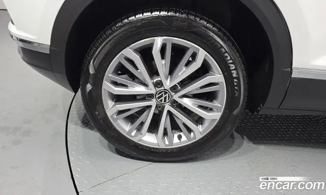 Volkswagen T-Roc 2021 2.0 автомат (гидро), миниатюра 4 Volkswagen T-Roc 2021 2.0 автомат (гидро), миниатюра 4