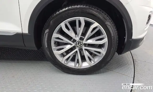 Volkswagen T-Roc 2021 2.0 автомат (гидро), миниатюра 6 Volkswagen T-Roc 2021 2.0 автомат (гидро), миниатюра 6