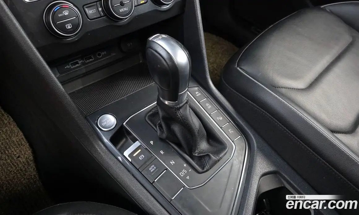 Volkswagen Tiguan 2018 2.0 автомат (гидро), фото 12 Volkswagen Tiguan 2018 2.0 автомат (гидро), фото 12
