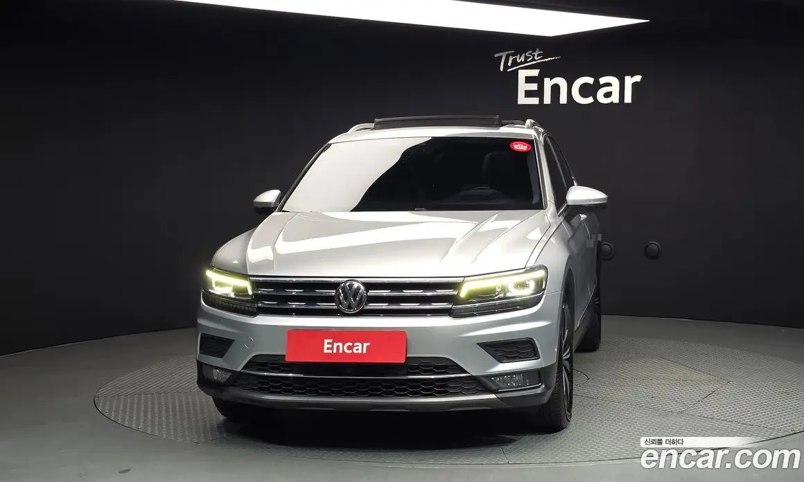 Volkswagen Tiguan 2018 2.0 автомат (гидро), фото 3 Volkswagen Tiguan 2018 2.0 автомат (гидро), фото 3