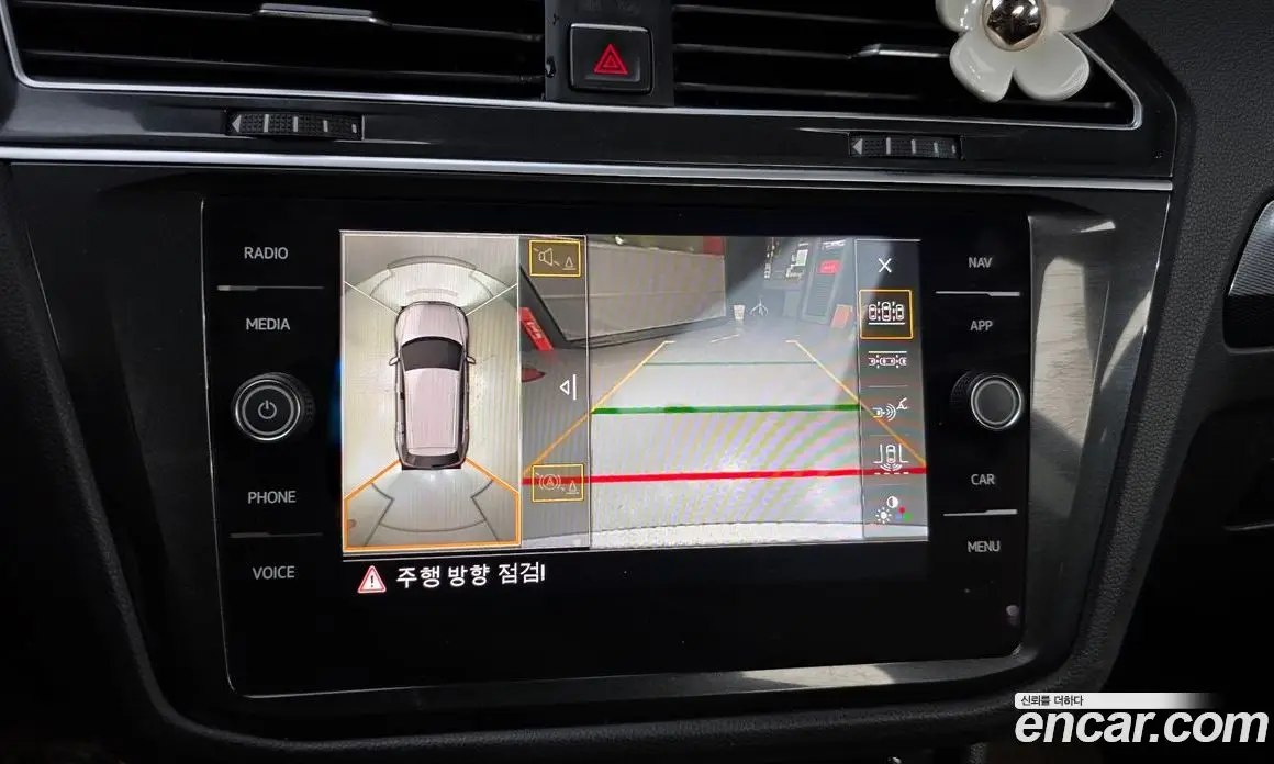 Volkswagen Tiguan 2018 2.0 автомат (гидро), фото 21 Volkswagen Tiguan 2018 2.0 автомат (гидро), фото 21