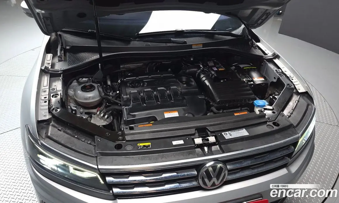 Volkswagen Tiguan 2018 2.0 автомат (гидро), фото 6 Volkswagen Tiguan 2018 2.0 автомат (гидро), фото 6