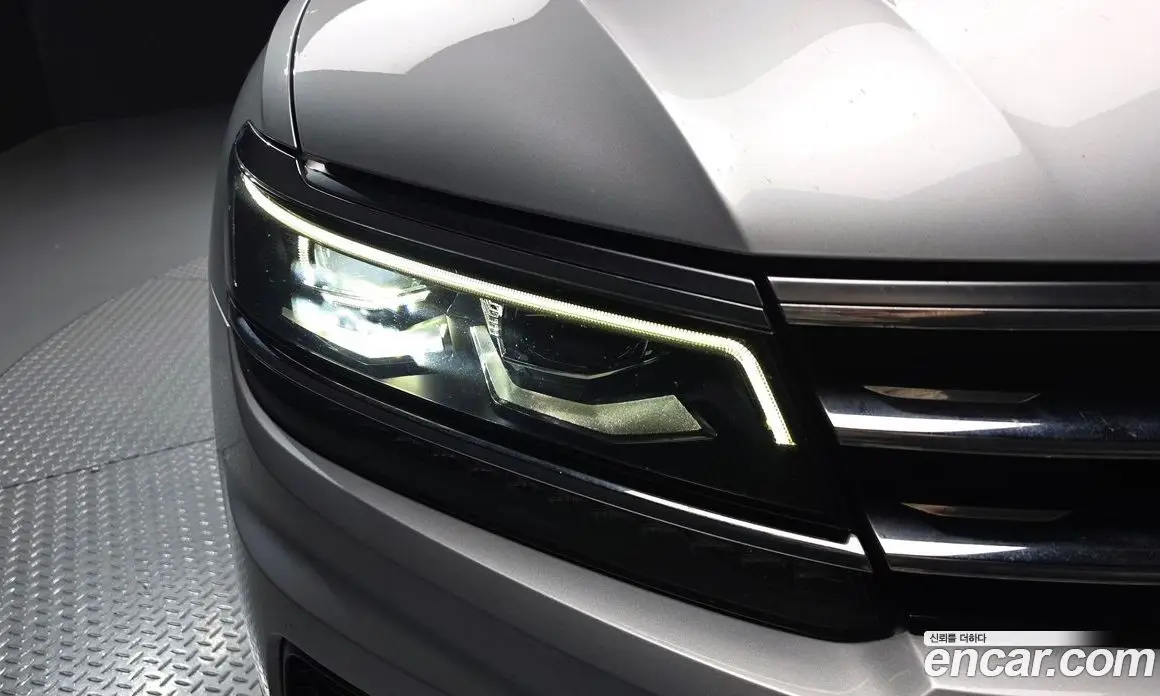 Volkswagen Tiguan 2018 2.0 автомат (гидро), фото 8 Volkswagen Tiguan 2018 2.0 автомат (гидро), фото 8