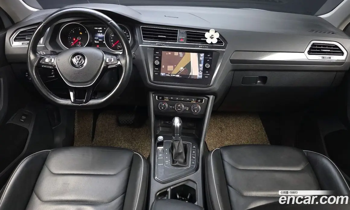 Volkswagen Tiguan 2018 2.0 автомат (гидро), фото 10 Volkswagen Tiguan 2018 2.0 автомат (гидро), фото 10