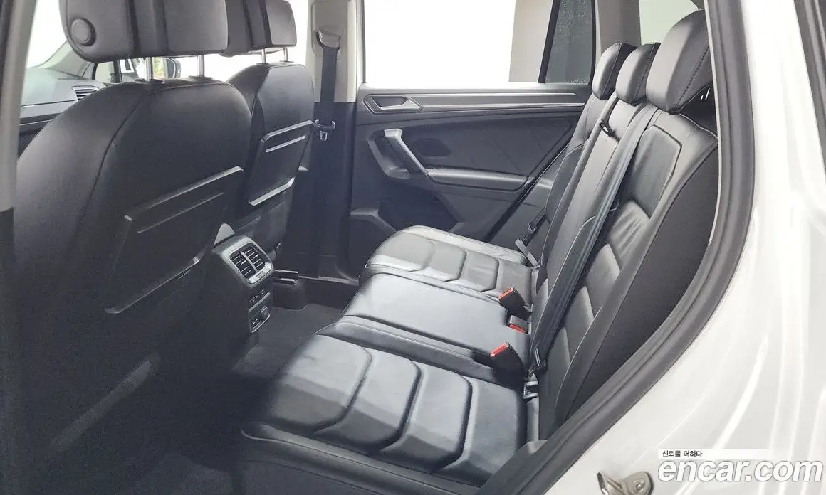 Volkswagen Tiguan 2019 2.0 автомат (гидро), фото 26 Volkswagen Tiguan 2019 2.0 автомат (гидро), фото 26