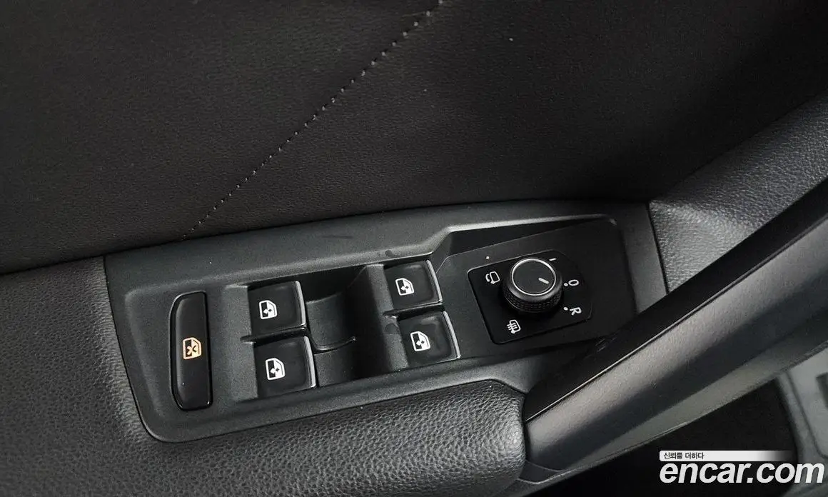 Volkswagen Tiguan 2019 2.0 автомат (гидро), фото 30 Volkswagen Tiguan 2019 2.0 автомат (гидро), фото 30