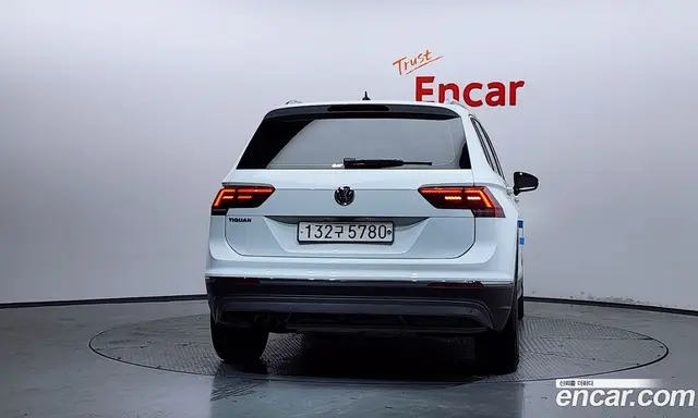 Volkswagen Tiguan 2019 2.0 автомат (гидро), миниатюра 4 Volkswagen Tiguan 2019 2.0 автомат (гидро), миниатюра 4