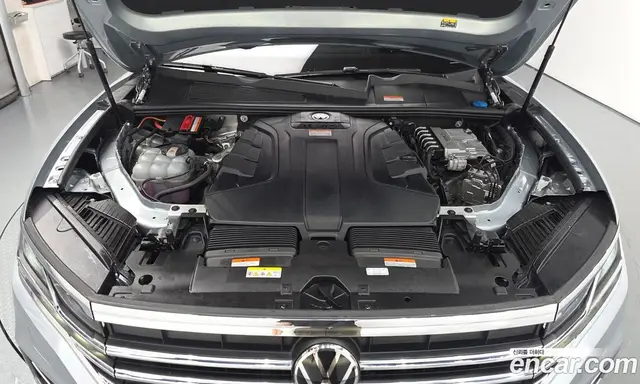 Volkswagen Touareg 2023 3.0 автомат (гидро), миниатюра 6 Volkswagen Touareg 2023 3.0 автомат (гидро), миниатюра 6