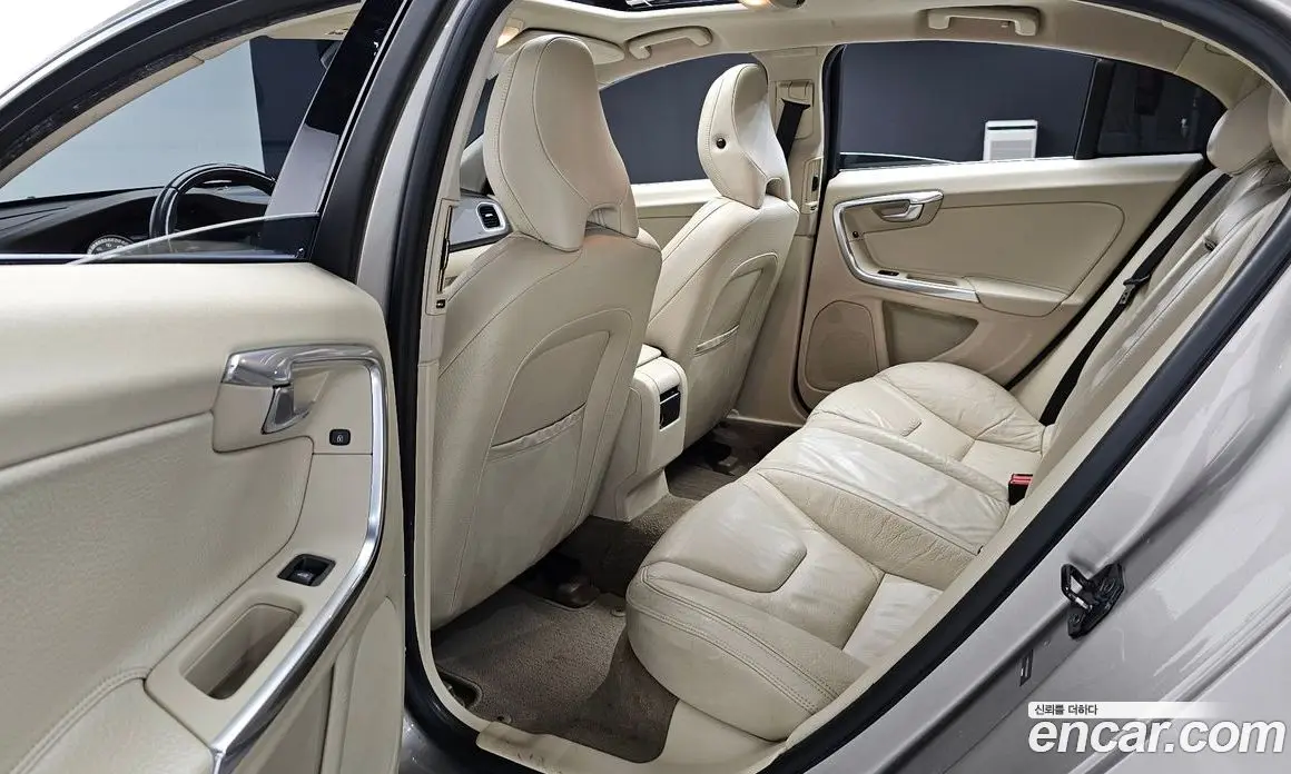 Volvo S60 2013 2.5 автомат (гидро), фото 11 Volvo S60 2013 2.5 автомат (гидро), фото 11
