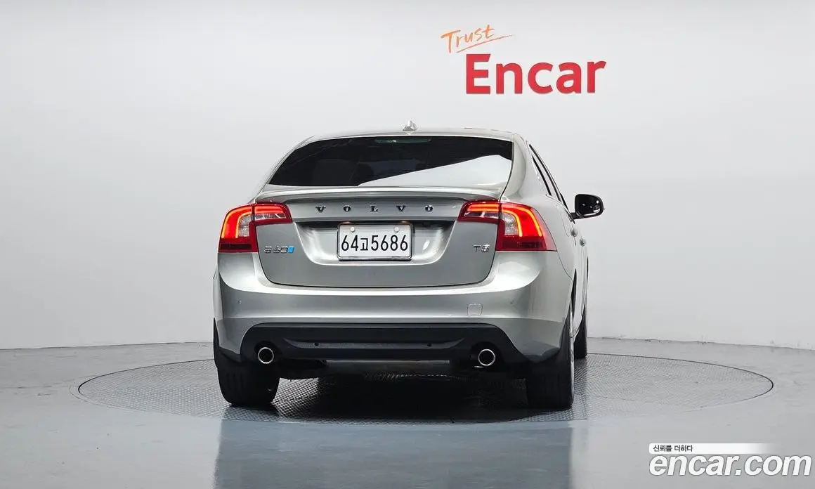 Volvo S60 2013 2.5 автомат (гидро), фото 4 Volvo S60 2013 2.5 автомат (гидро), фото 4