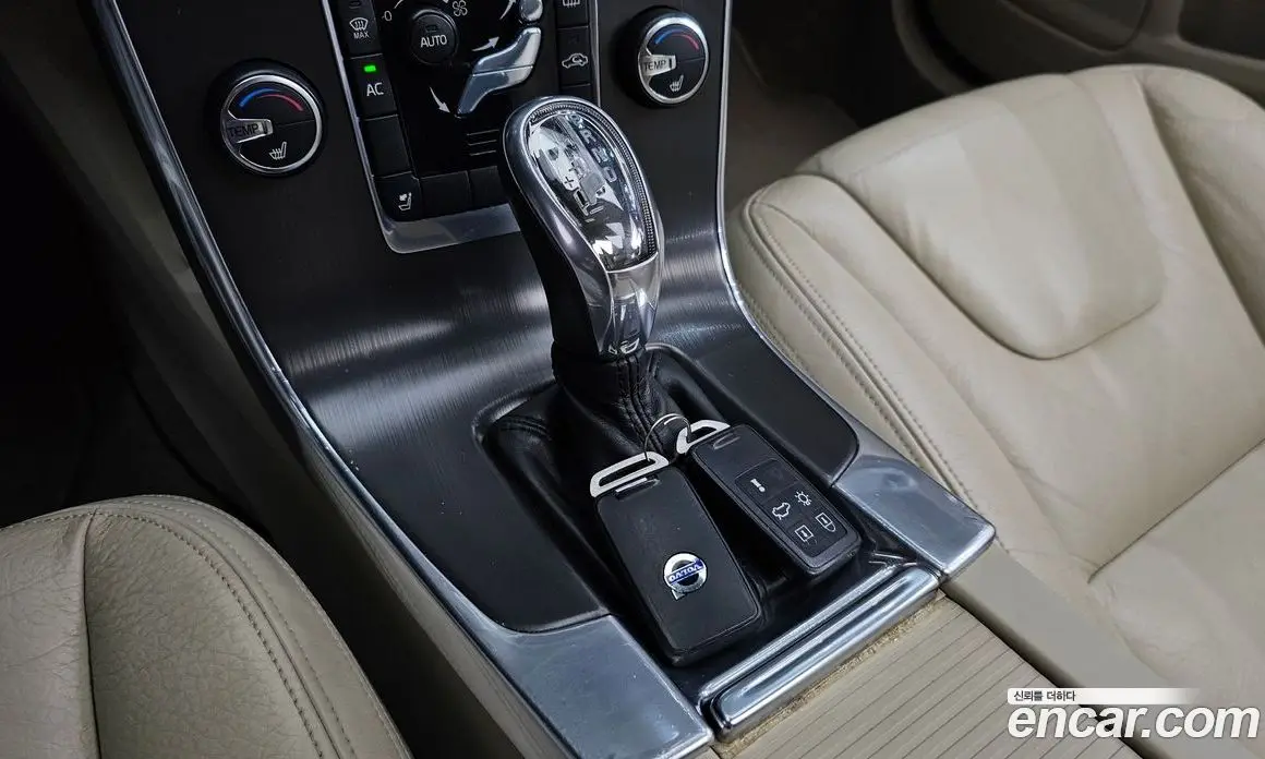 Volvo S60 2013 2.5 автомат (гидро), фото 9 Volvo S60 2013 2.5 автомат (гидро), фото 9