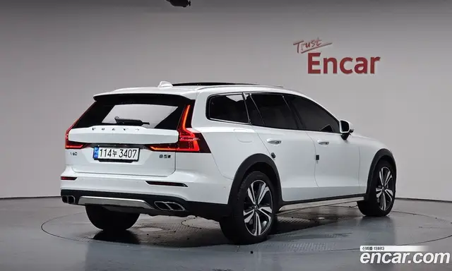 Volvo V60, 2020, 44 215 км Volvo V60, 2020, 44 215 км