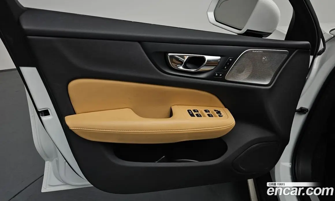 Volvo V60 2020 2.0 автомат (гидро), фото 13 Volvo V60 2020 2.0 автомат (гидро), фото 13