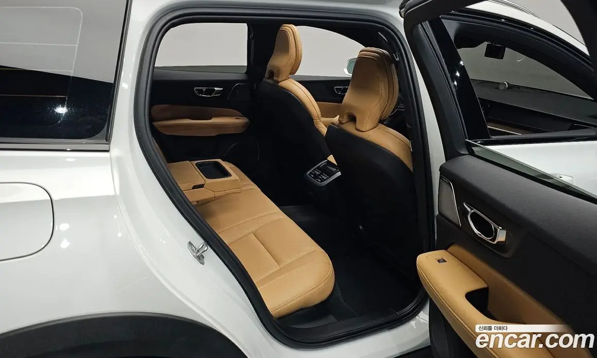 Volvo V60 2020 2.0 автомат (гидро), фото 17 Volvo V60 2020 2.0 автомат (гидро), фото 17