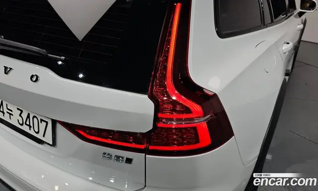 Volvo V60 2020 2.0 автомат (гидро), миниатюра 8 Volvo V60 2020 2.0 автомат (гидро), миниатюра 8