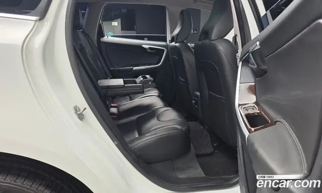 Volvo XC60 2017 2.0 автомат (гидро), миниатюра 12