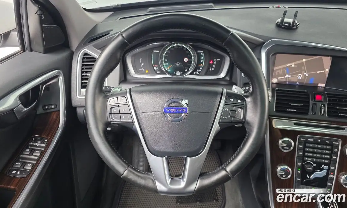 Volvo XC60 2017 2.0 автомат (гидро), фото 13 Volvo XC60 2017 2.0 автомат (гидро), фото 13
