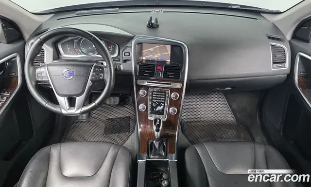 Volvo XC60 2017 2.0 автомат (гидро), миниатюра 7 Volvo XC60 2017 2.0 автомат (гидро), миниатюра 7