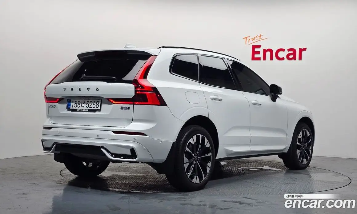 Volvo XC60 2025 2.0 автомат (гидро), фото 2 Volvo XC60 2025 2.0 автомат (гидро), фото 2