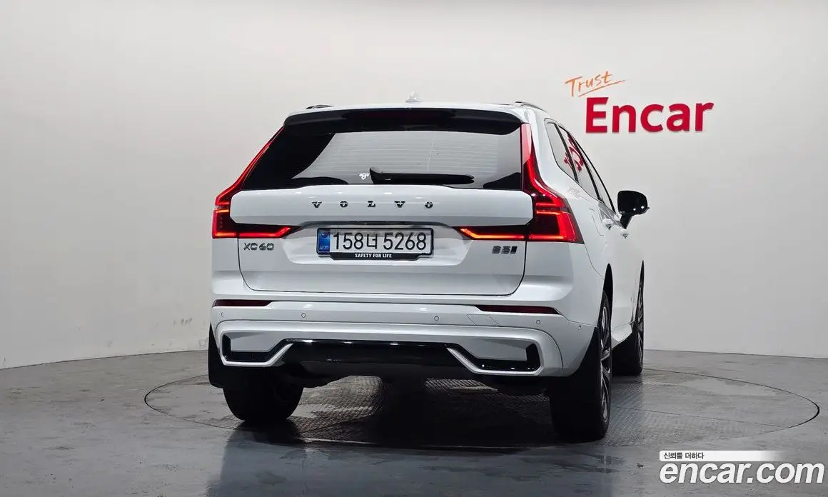 Volvo XC60 2025 2.0 автомат (гидро), фото 4 Volvo XC60 2025 2.0 автомат (гидро), фото 4