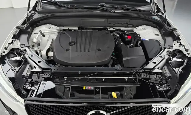 Volvo XC60 2025 2.0 автомат (гидро), миниатюра 6 Volvo XC60 2025 2.0 автомат (гидро), миниатюра 6