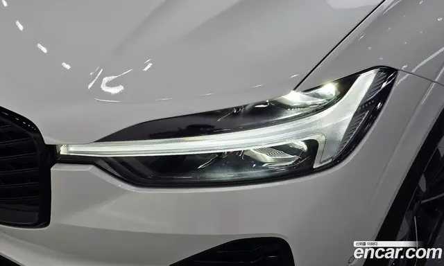 Volvo XC60 2025 2.0 автомат (гидро), миниатюра 8 Volvo XC60 2025 2.0 автомат (гидро), миниатюра 8